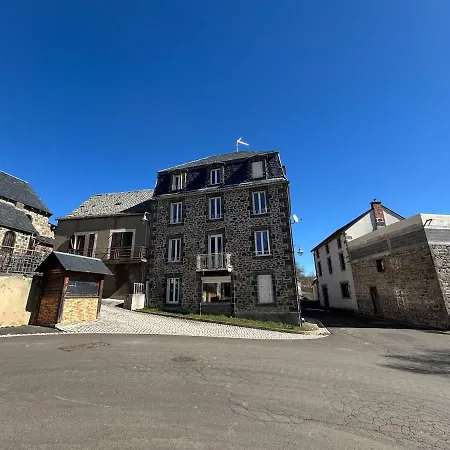 Daire Au Coeur Des Volcans 2