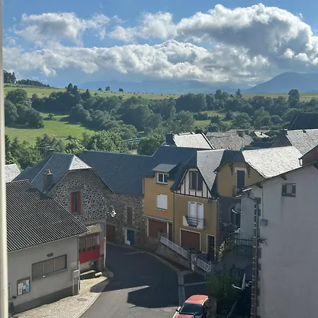 Daire Au Coeur Des Volcans 2